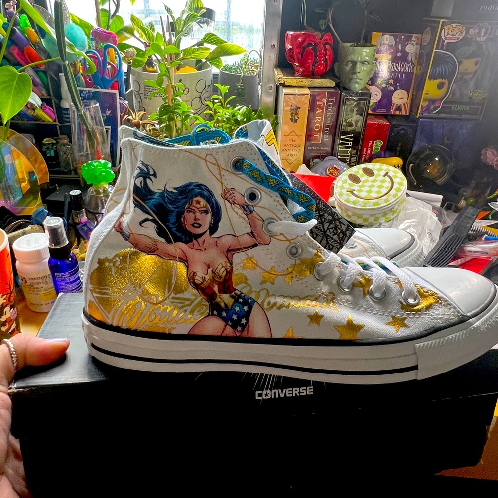 Converse DC. Comics Sneakers